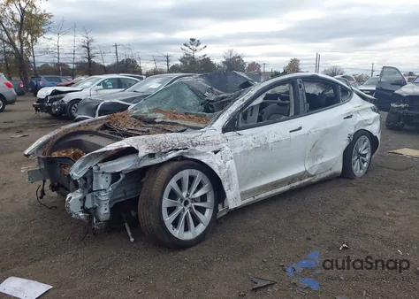 2022 Tesla Model 3 Rear-Wheel Drive from USA, damaged, VIN 5YJ3E1EA5NF330490